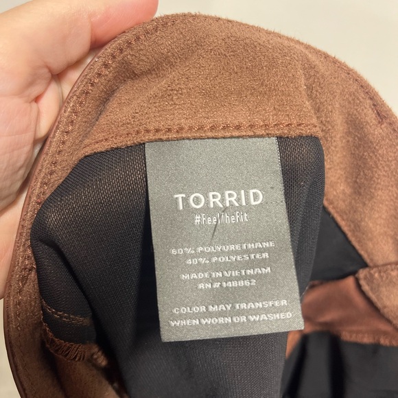 Torrid Perfect Skinny Faux Leather Mid Rise Pant in Root beer size 22R women - Picture 7 of 10